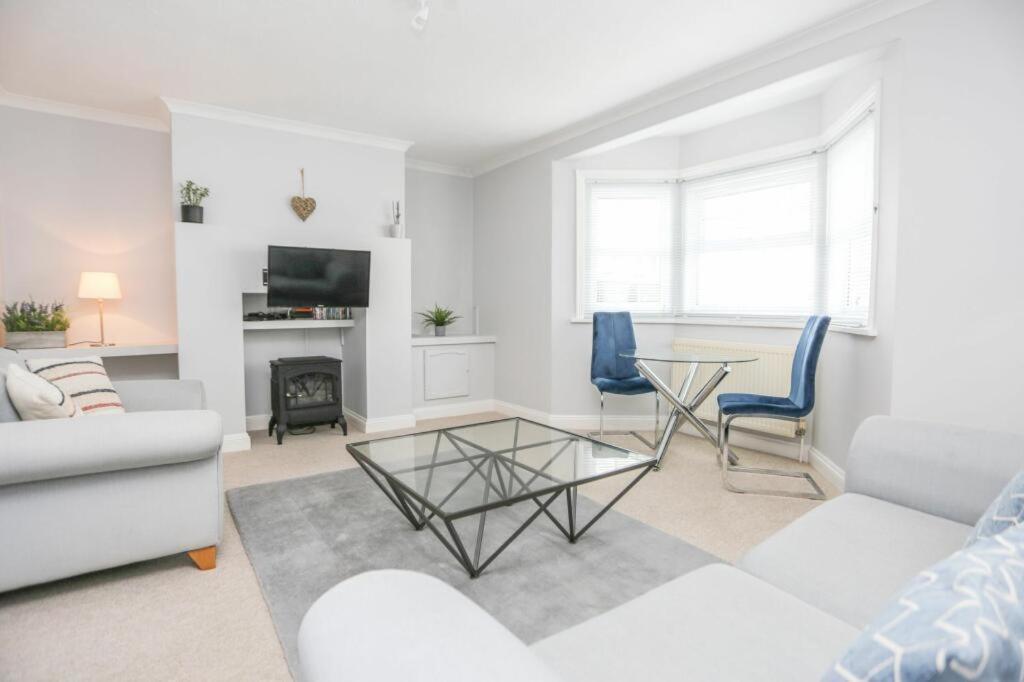 Southsea Historic Gem - Elegant Apartments 포츠머스 외부 사진