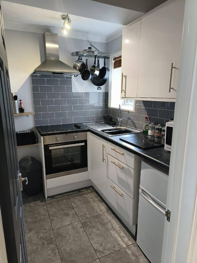 Southsea Historic Gem - Elegant Apartments 포츠머스 외부 사진